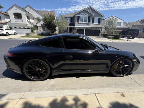 Used 2012 Porsche 911 Carrera RWD image 2