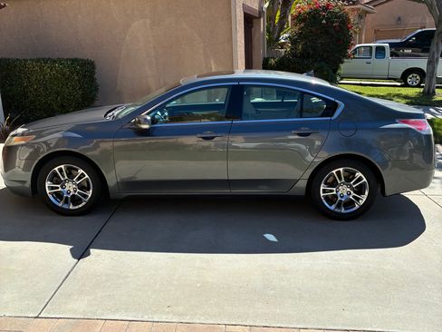 Used 2010 Acura TL image 2