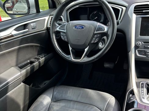 Used 2016 Ford Fusion SE w/ Equipment Group 202A AWD/4WD image 8
