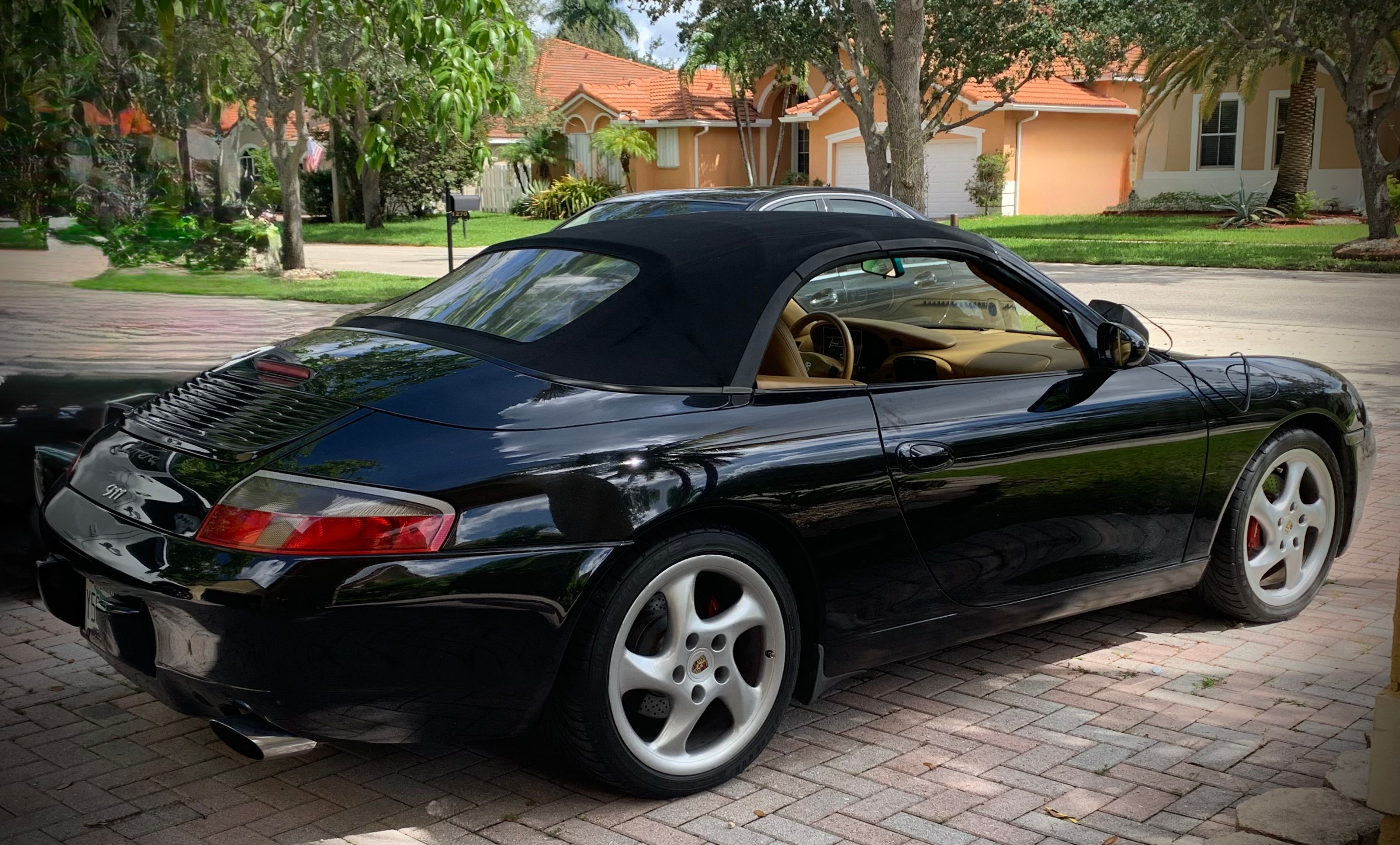 Used 2000 Porsche 911 Cabriolet image 12