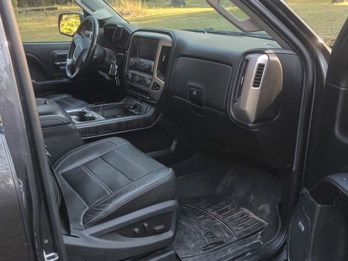 Used 2015 GMC Sierra 2500 Denali w/ Snow Plow Prep Package image 8