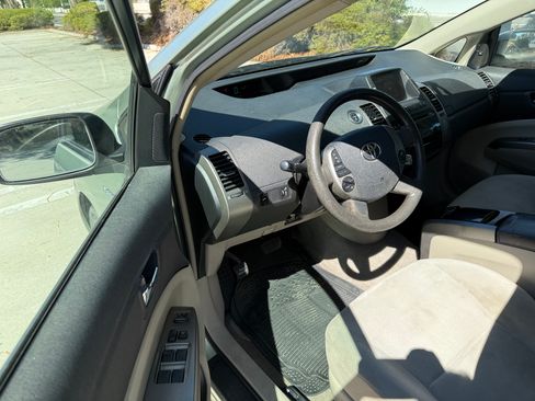 Used 2007 Toyota Prius Touring FWD image 13