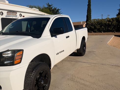 Used 2011 Nissan Titan S w/ Tow Pkg RWD image 1