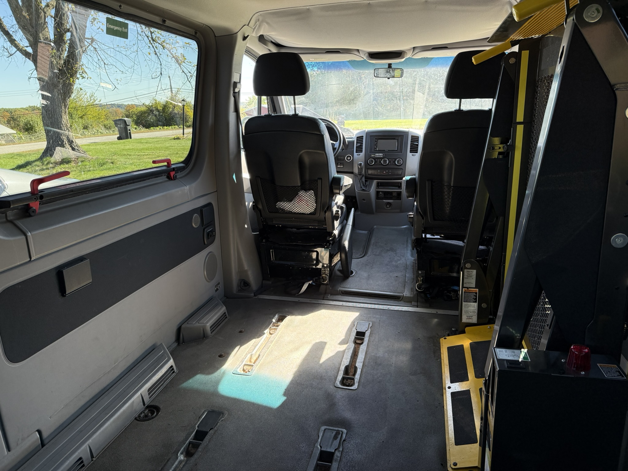 Used 2011 Mercedes-Benz Sprinter 2500 image 14