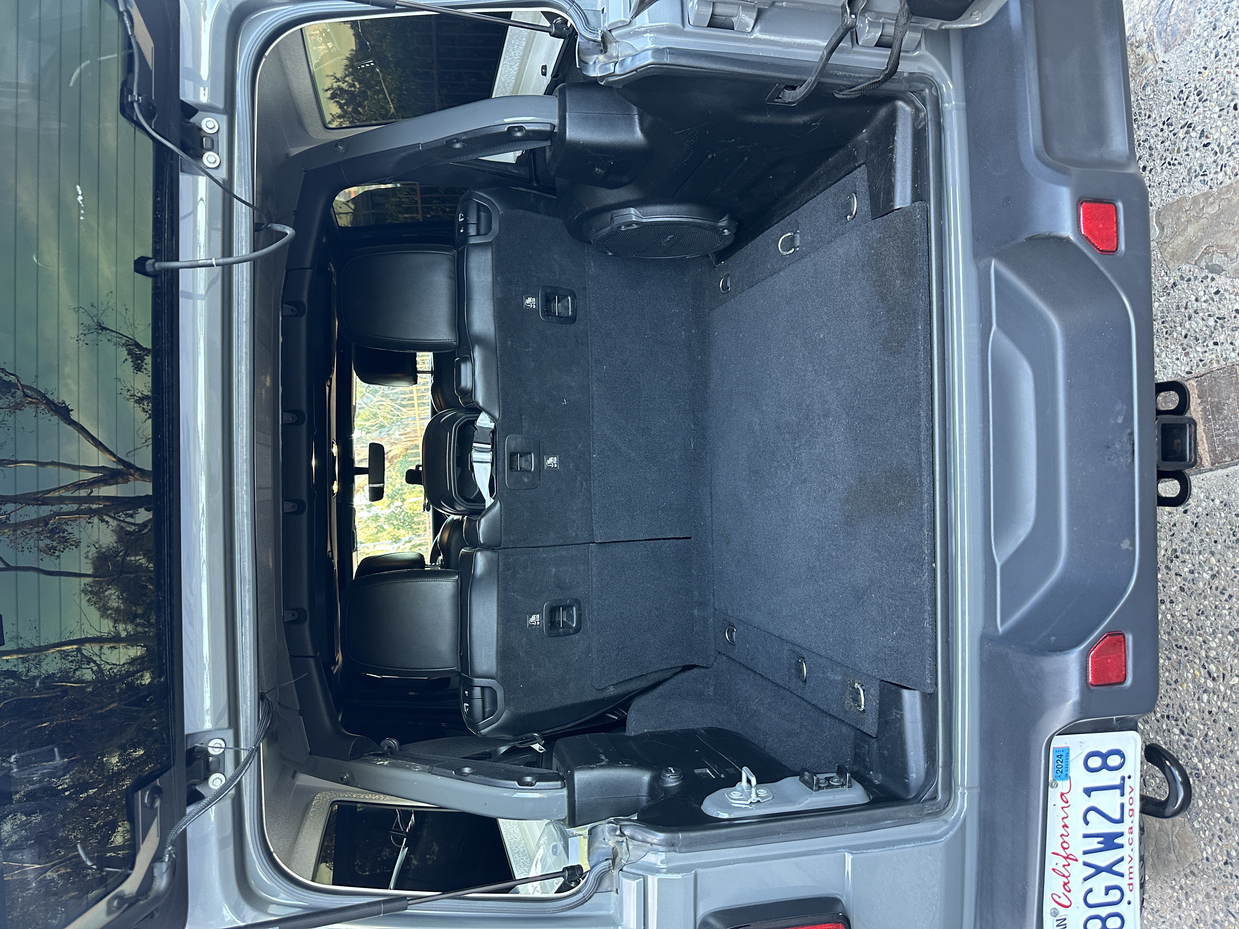Used 2019 Jeep Wrangler Unlimited Sahara AWD/4WD image 8