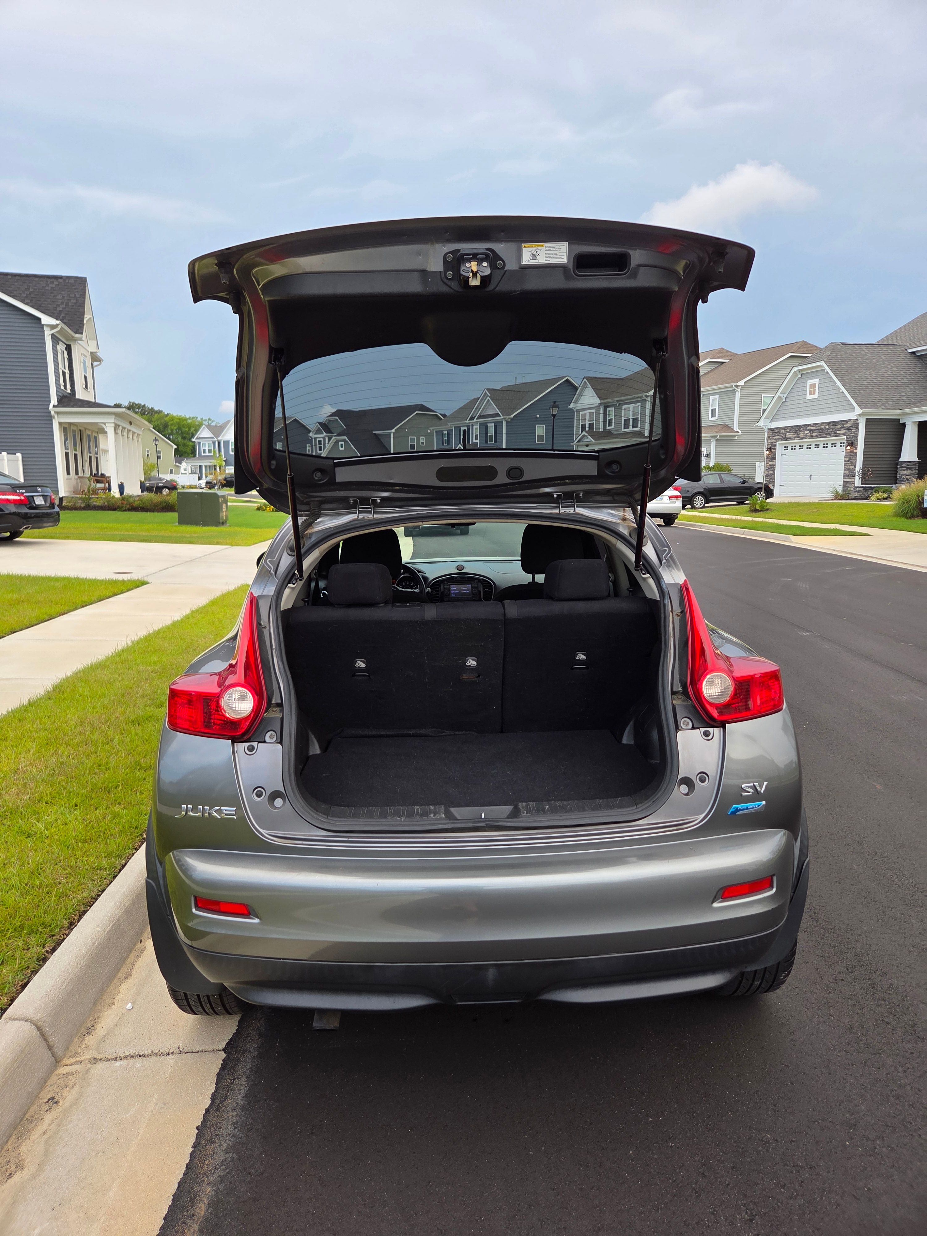 Used 2013 Nissan Juke SV FWD image 4