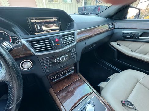 Used 2013 Mercedes-Benz E 350 Sedan image 8
