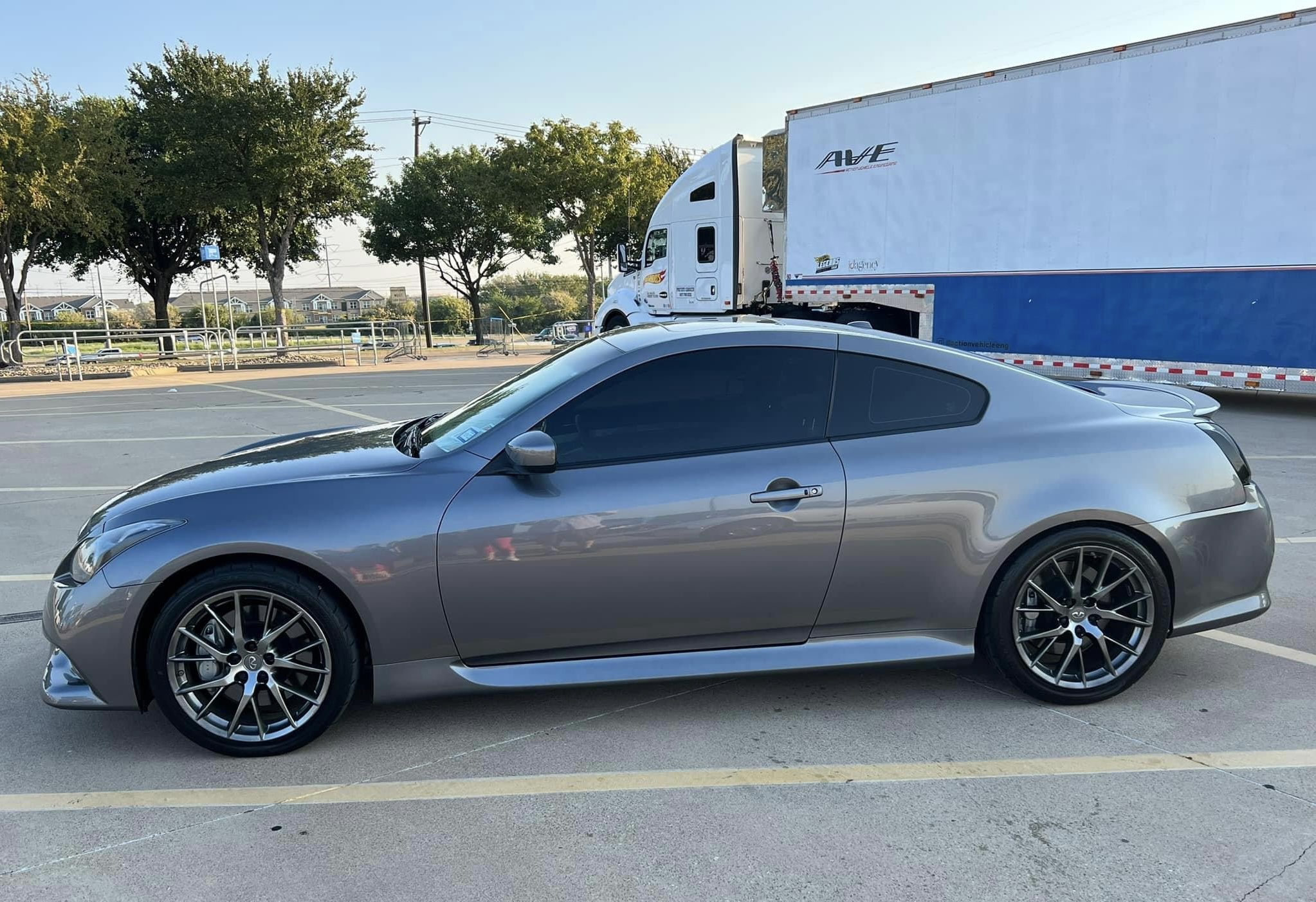 Used 2011 INFINITI G37 IPL RWD image 2