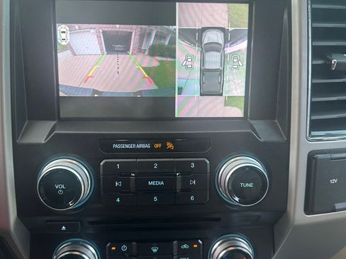 Used 2018 Ford F150 Lariat w/ Equipment Group 502A Luxury RWD image 18