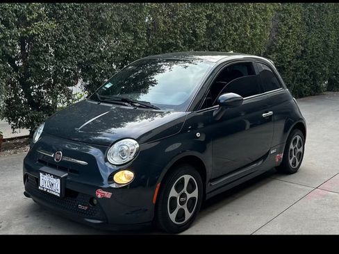 Used 2017 FIAT 500 e image 2