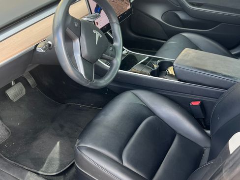 Used 2018 Tesla Model 3 Long Range image 9