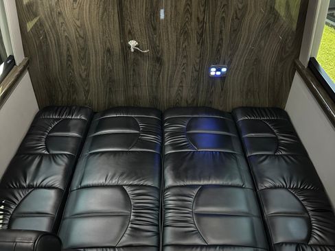 Used 2018 Mercedes-Benz Sprinter 3500 image 15