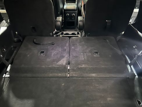 Used 2020 Ford Explorer XLT w/ Equipment Group 202A AWD/4WD image 9