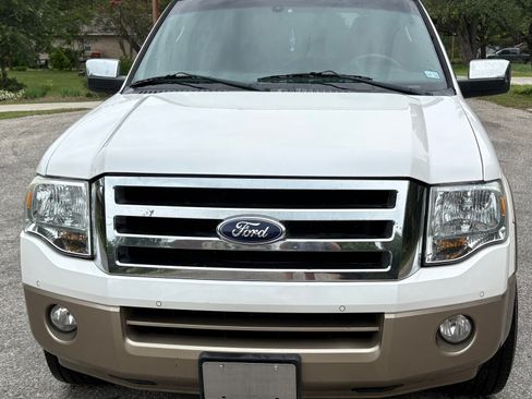 Used 2014 Ford Expedition EL King Ranch RWD image 2