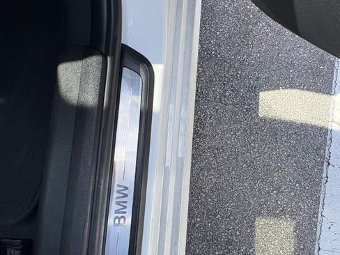 Used 2019 BMW 330i Sedan image 13