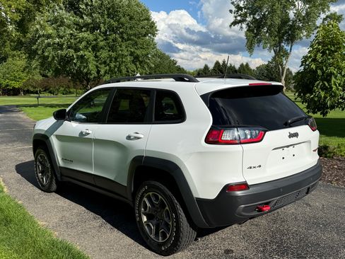 Used 2020 Jeep Cherokee Trailhawk w/ Cold Weather Group AWD/4WD image 5