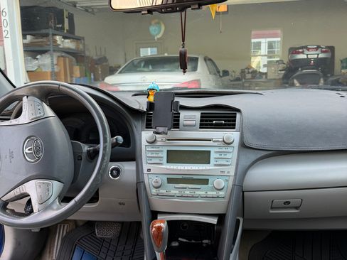 Used 2009 Toyota Camry XLE FWD image 8