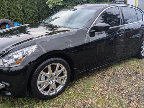 Used 2010 INFINITI G37 Sport w/ Navigation Pkg image 1