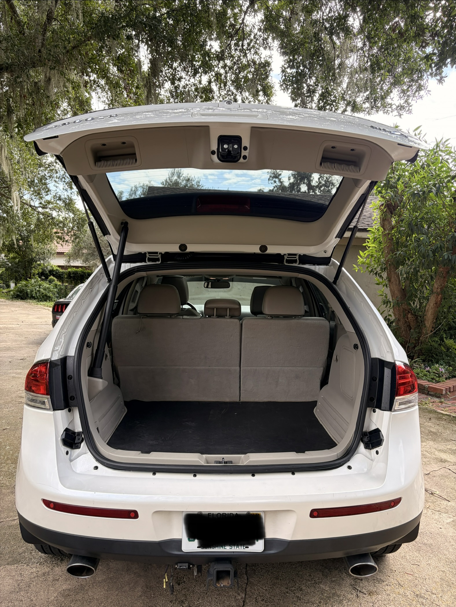 Used 2014 Lincoln MKX FWD w/ Equipment Group 102A image 11