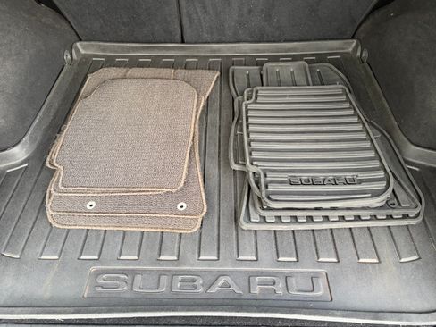 Used 2013 Subaru Outback 2.5i Limited AWD/4WD image 12