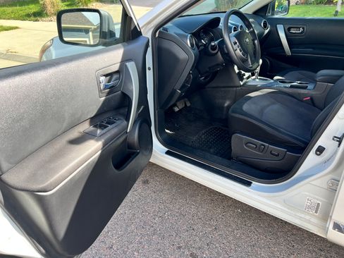 Used 2012 Nissan Rogue SV w/ Premium Pkg AWD/4WD image 16