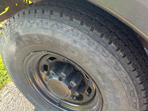 Used 2003 Ford F250 XL RWD image 8