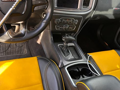 Used 2018 Dodge Charger R/T Scat Pack image 12