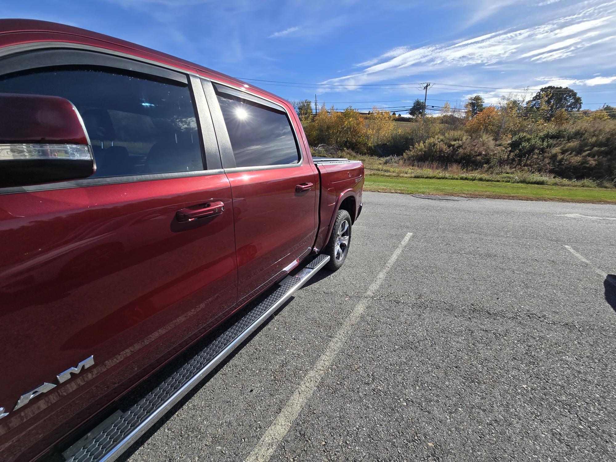 Used 2021 RAM 1500 Laramie w/ Sport Appearance Package AWD/4WD image 18