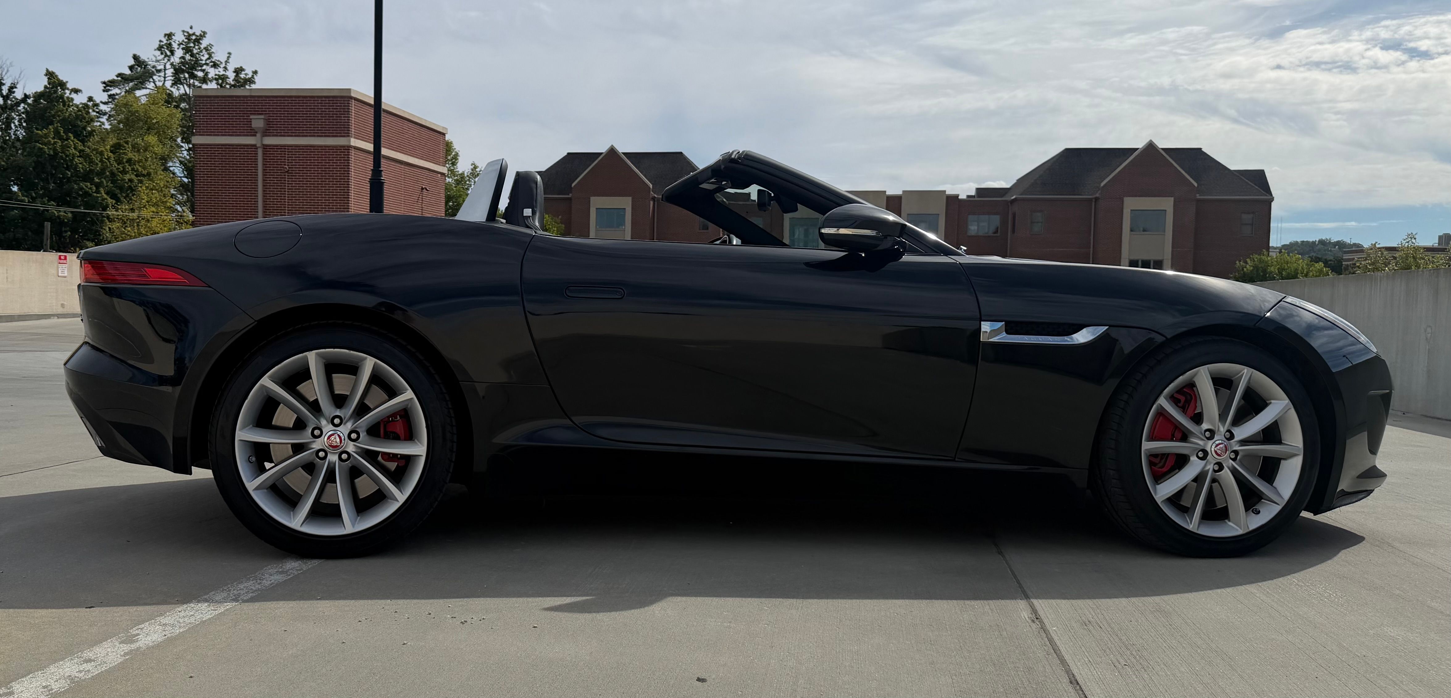 Used 2015 Jaguar F-TYPE S RWD image 5