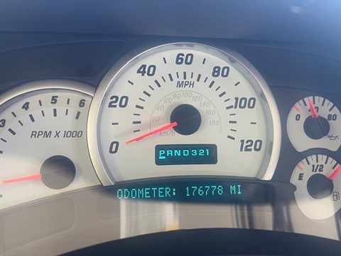 Used 2003 HUMMER H2 w/ Preferred Equipment Group AWD/4WD image 18