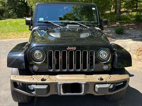 Used 2017 Jeep Wrangler Unlimited Sahara image 16