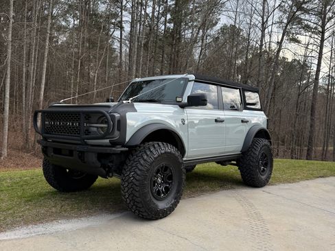 Used 2022 Ford Bronco Badlands image 2