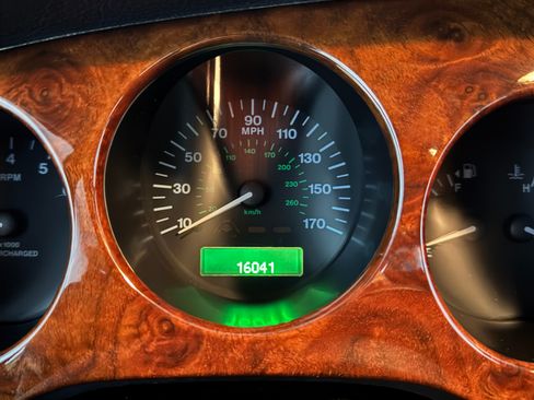 Used 2000 Jaguar XK8 Convertible image 20