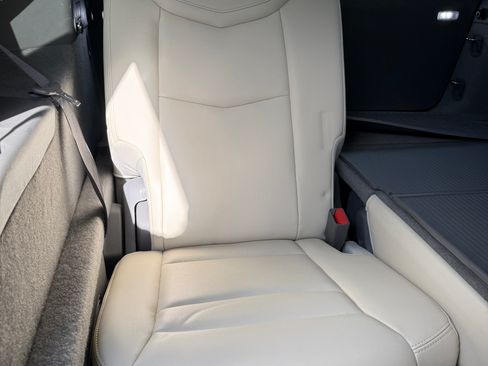 Used 2020 Cadillac XT6 Premium Luxury image 14