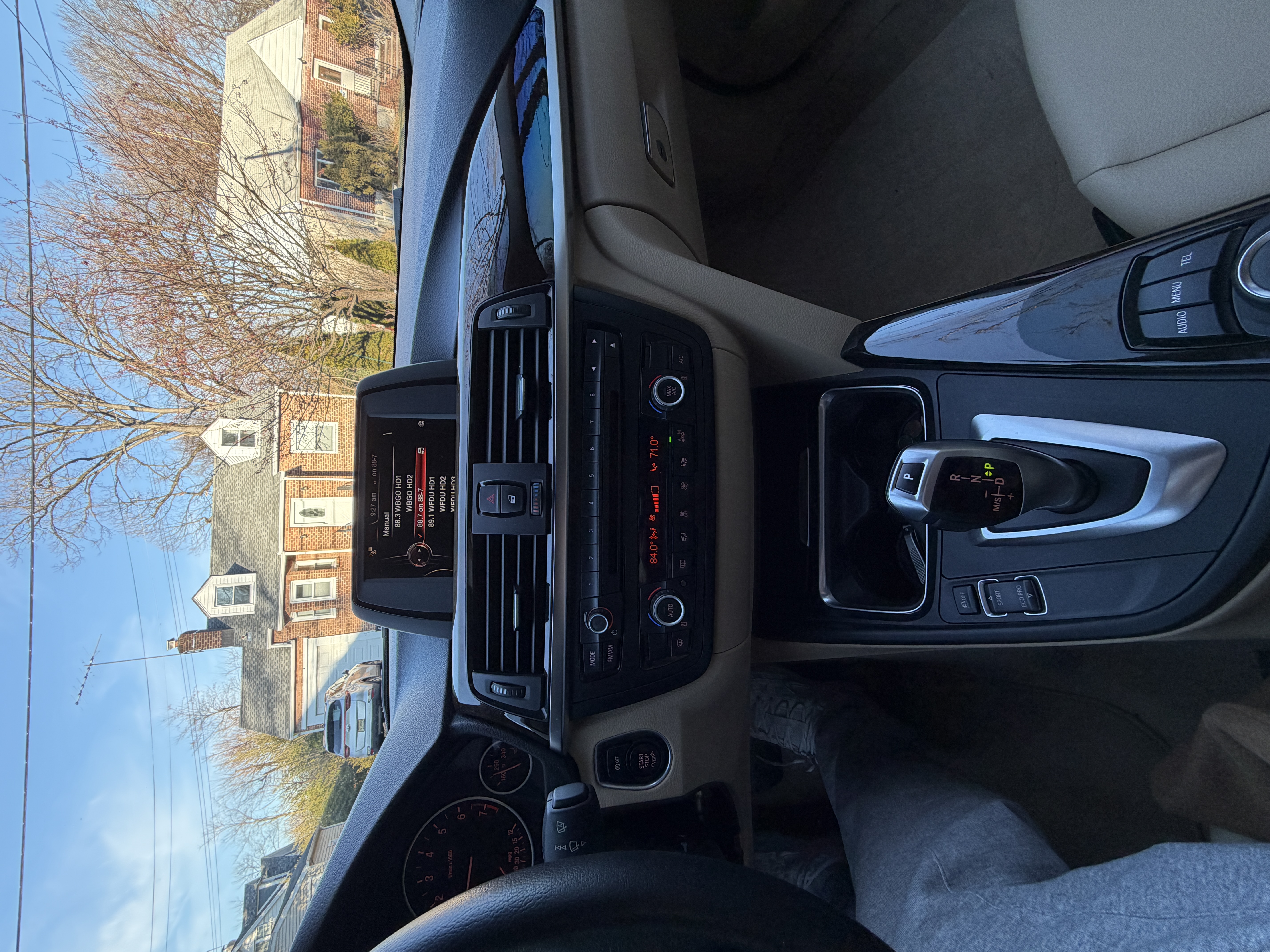 Used 2015 BMW 320i Sedan RWD image 9