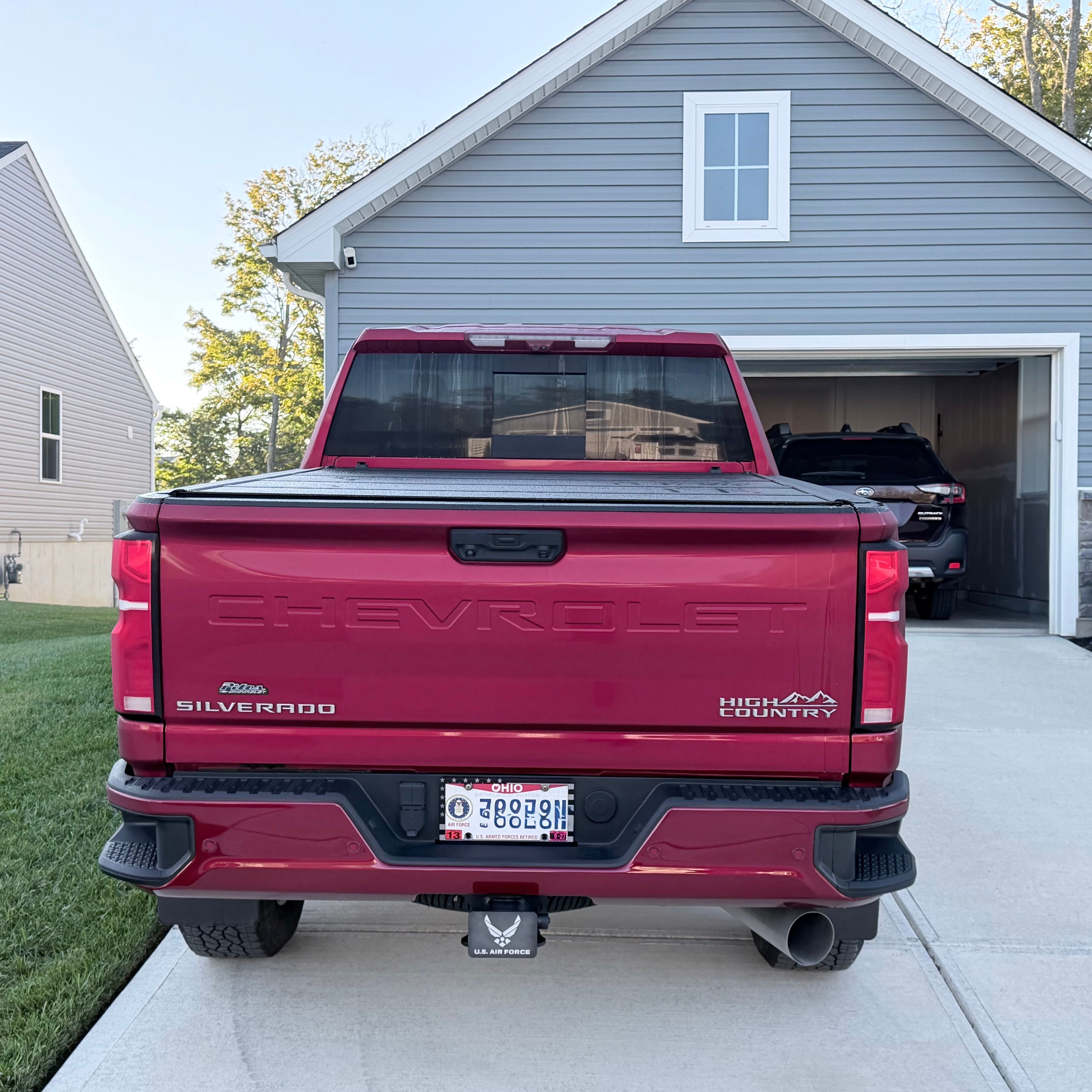Used 2024 Chevrolet Silverado 3500 High Country w/ High Country Premium Package AWD/4WD image 4