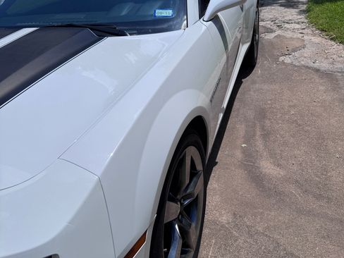 Used 2010 Chevrolet Camaro SS w/ RS Package RWD image 9