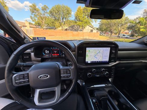 Used 2022 Ford F150 Lariat w/ Equipment Group 502A High AWD/4WD image 13