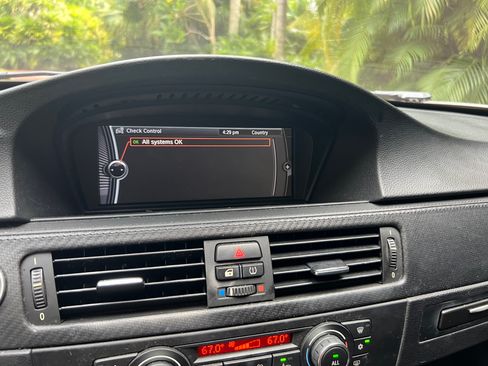 Used 2011 BMW M3 Sedan image 30