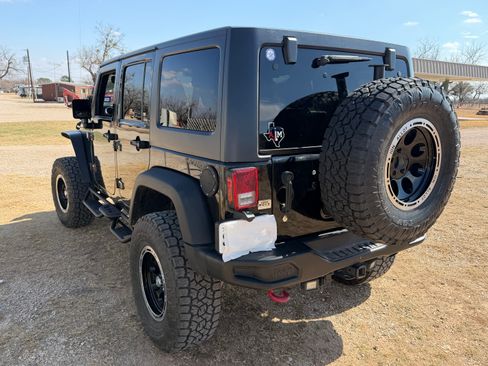 Used 2016 Jeep Wrangler Unlimited Rubicon image 6