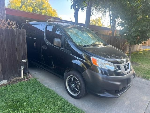 Used 2013 Nissan NV200 SV w/ Technology Pkg FWD image 2