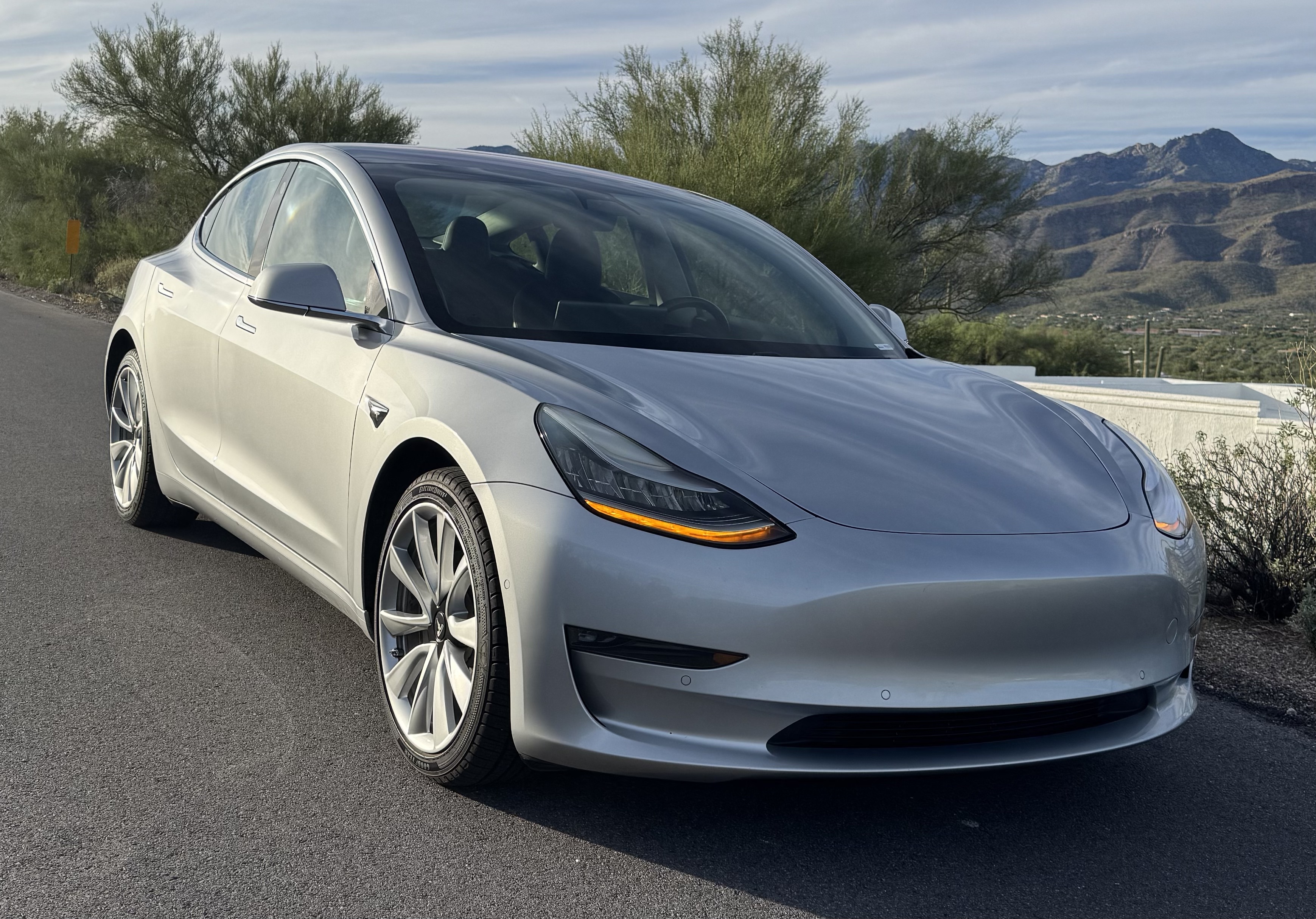 Used 2018 Tesla Model 3 Long Range AWD/4WD image 1