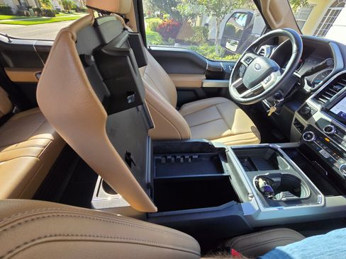 Used 2022 Ford F250 Lariat image 6