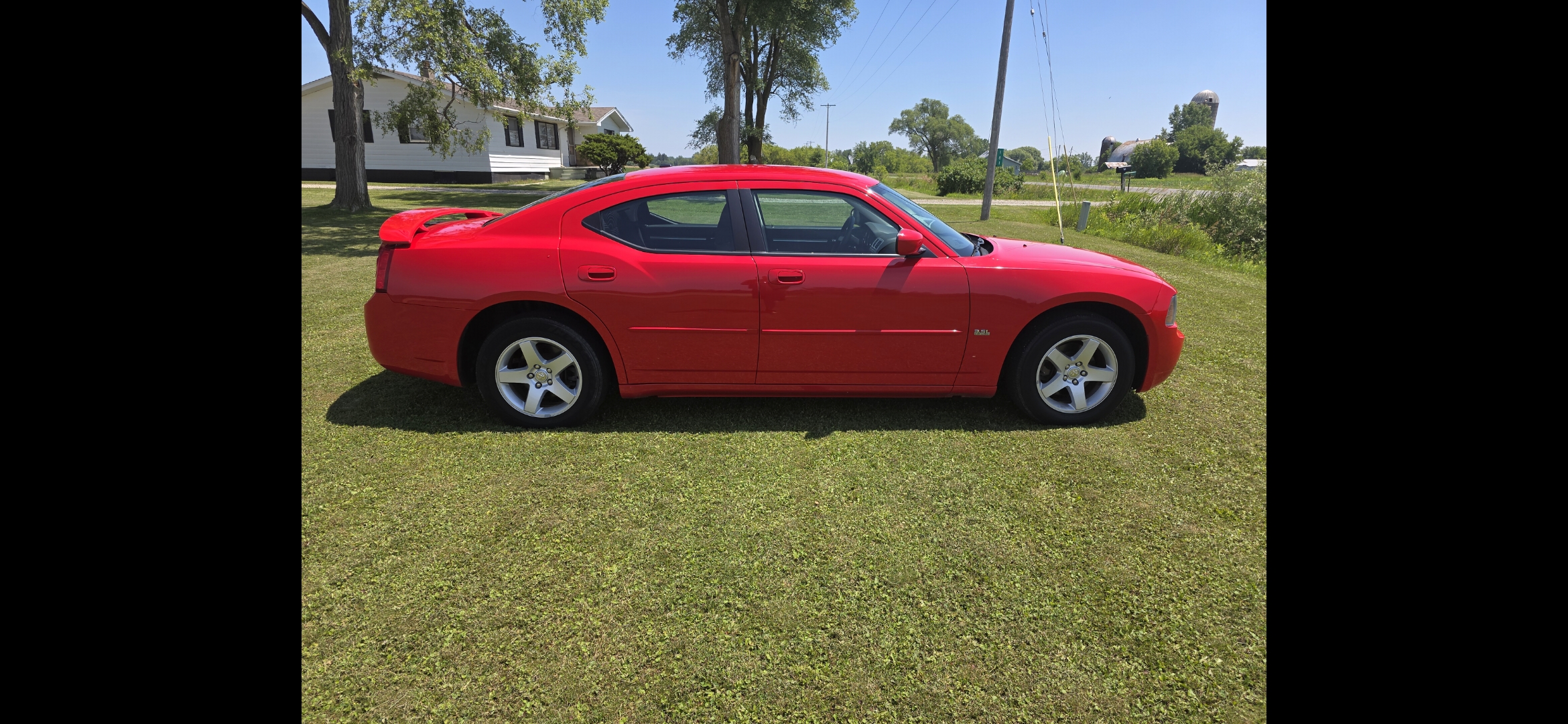 Used 2010 Dodge Charger SXT RWD image 2