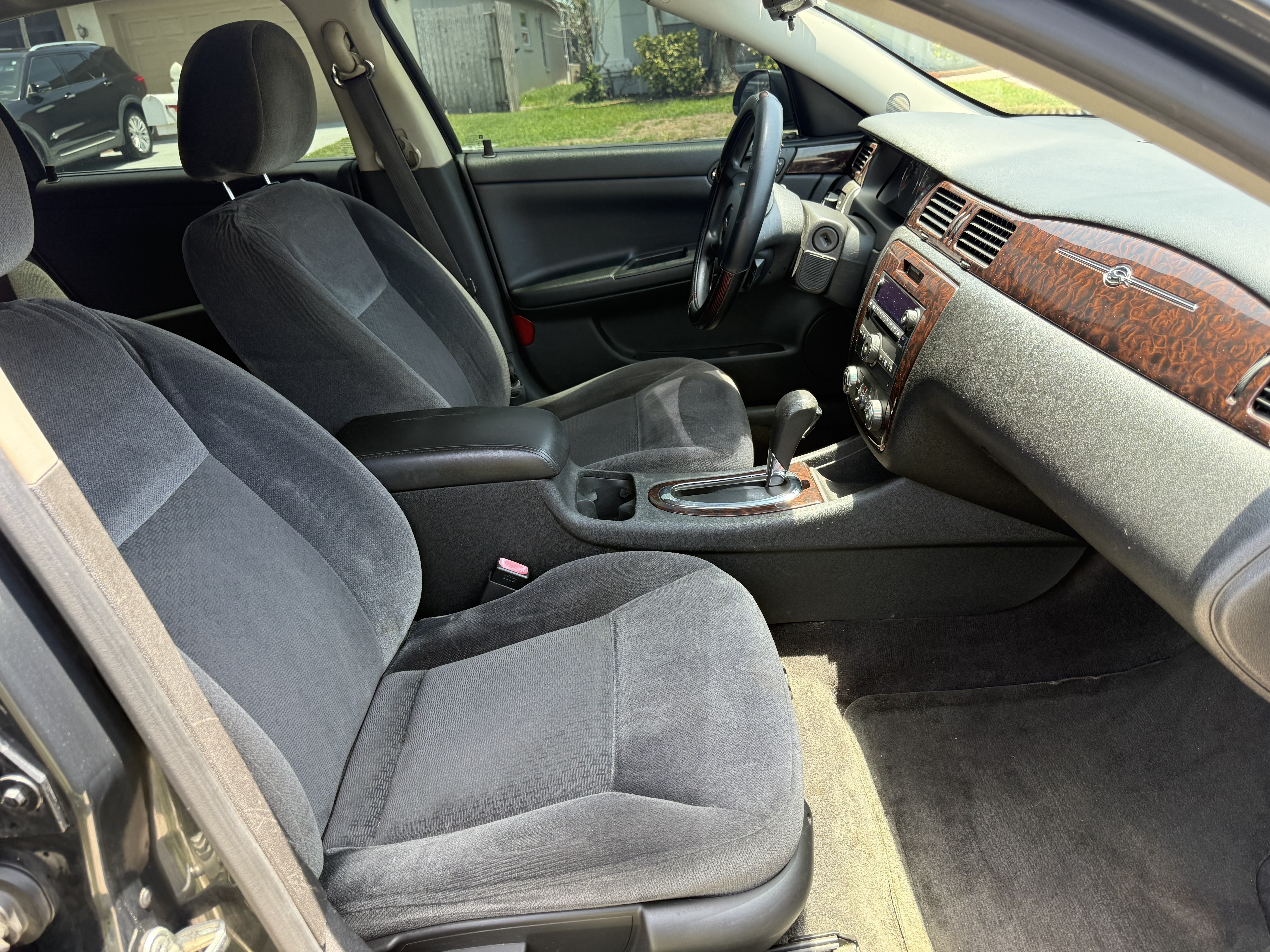 Used 2015 Chevrolet Impala LT w/ LT Sunroof Package FWD image 16