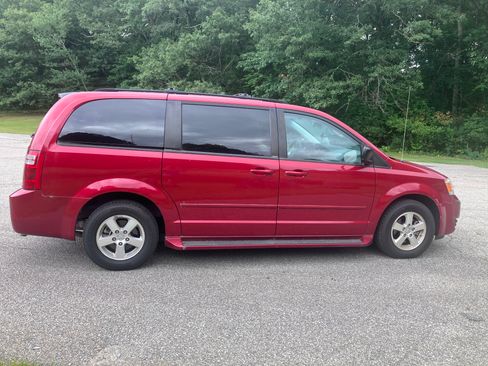 Used 2009 Dodge Grand Caravan SE FWD image 4