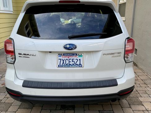 Used 2017 Subaru Forester 2.5i Limited w/ Popular Package #2 image 5