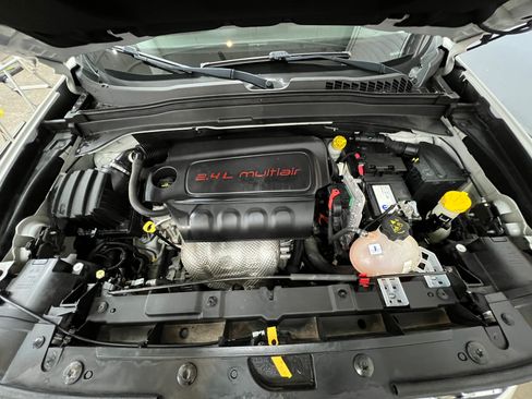 Used 2016 Jeep Renegade Latitude w/ Safety & Security Group image 32