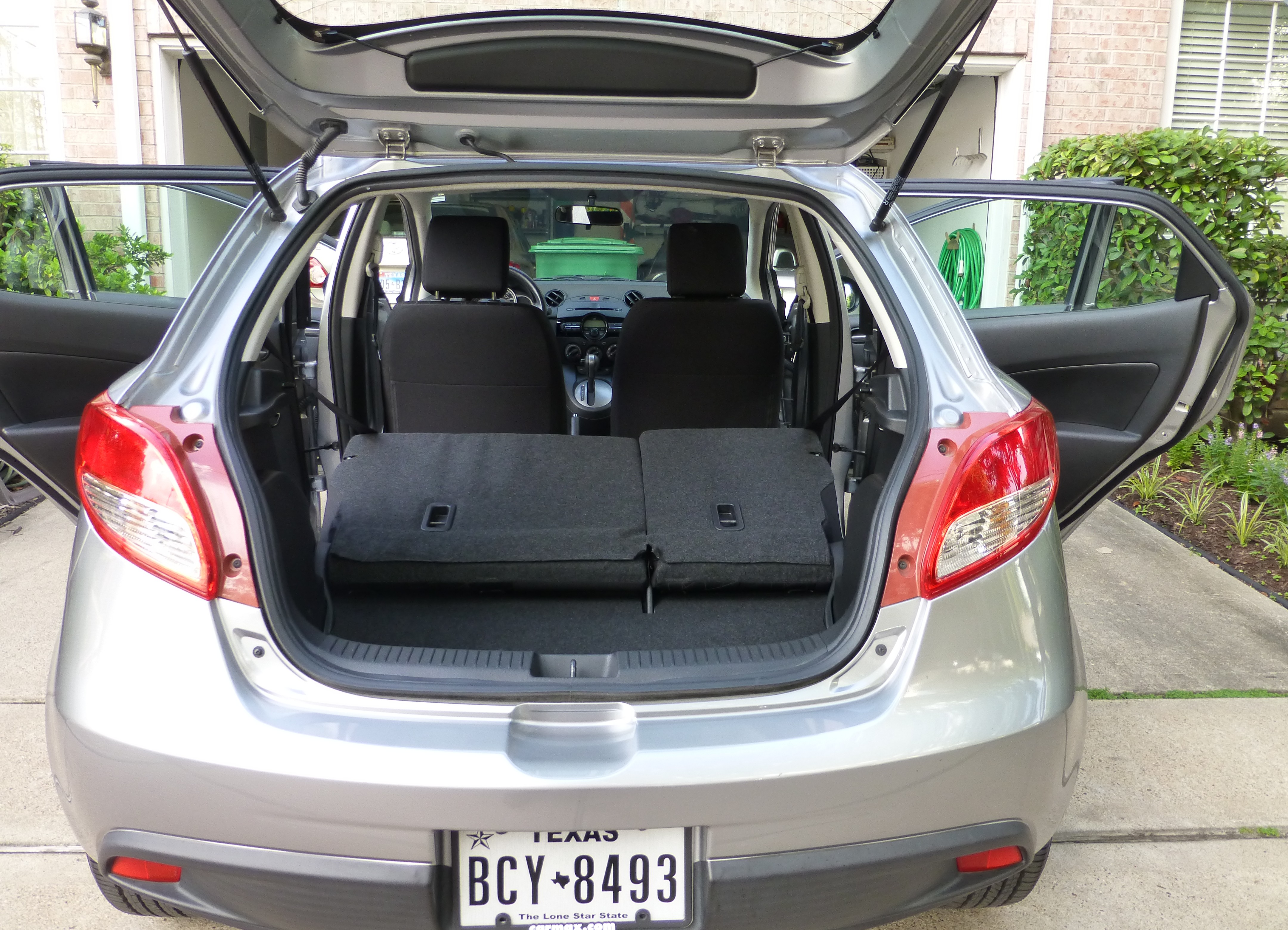 Used 2012 MAZDA MAZDA2 Sport FWD image 19