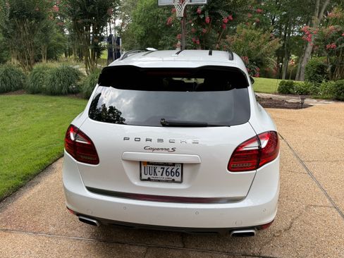 Used 2012 Porsche Cayenne S AWD/4WD image 5
